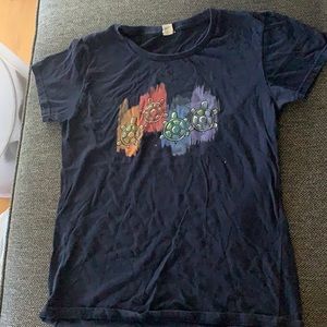 Blue turtle shirt. Small